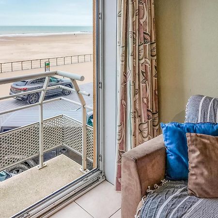 Awesome Apartment In Oostende With House Sea View Esterno foto