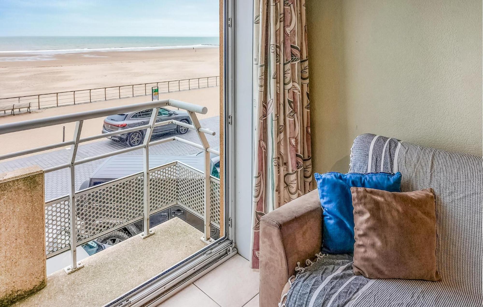 Awesome Apartment In Oostende With House Sea View Esterno foto