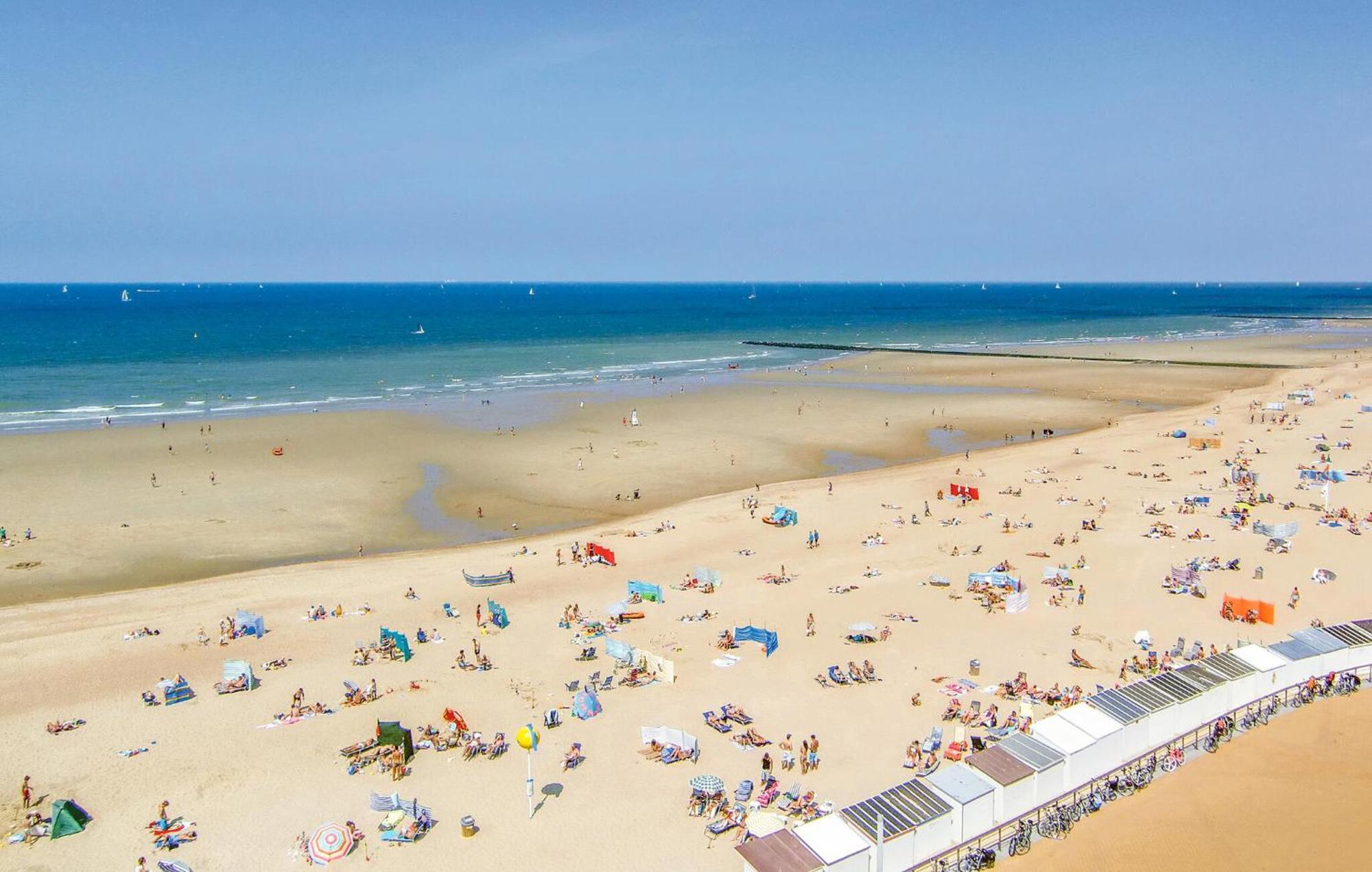 Awesome Apartment In Oostende With House Sea View Esterno foto
