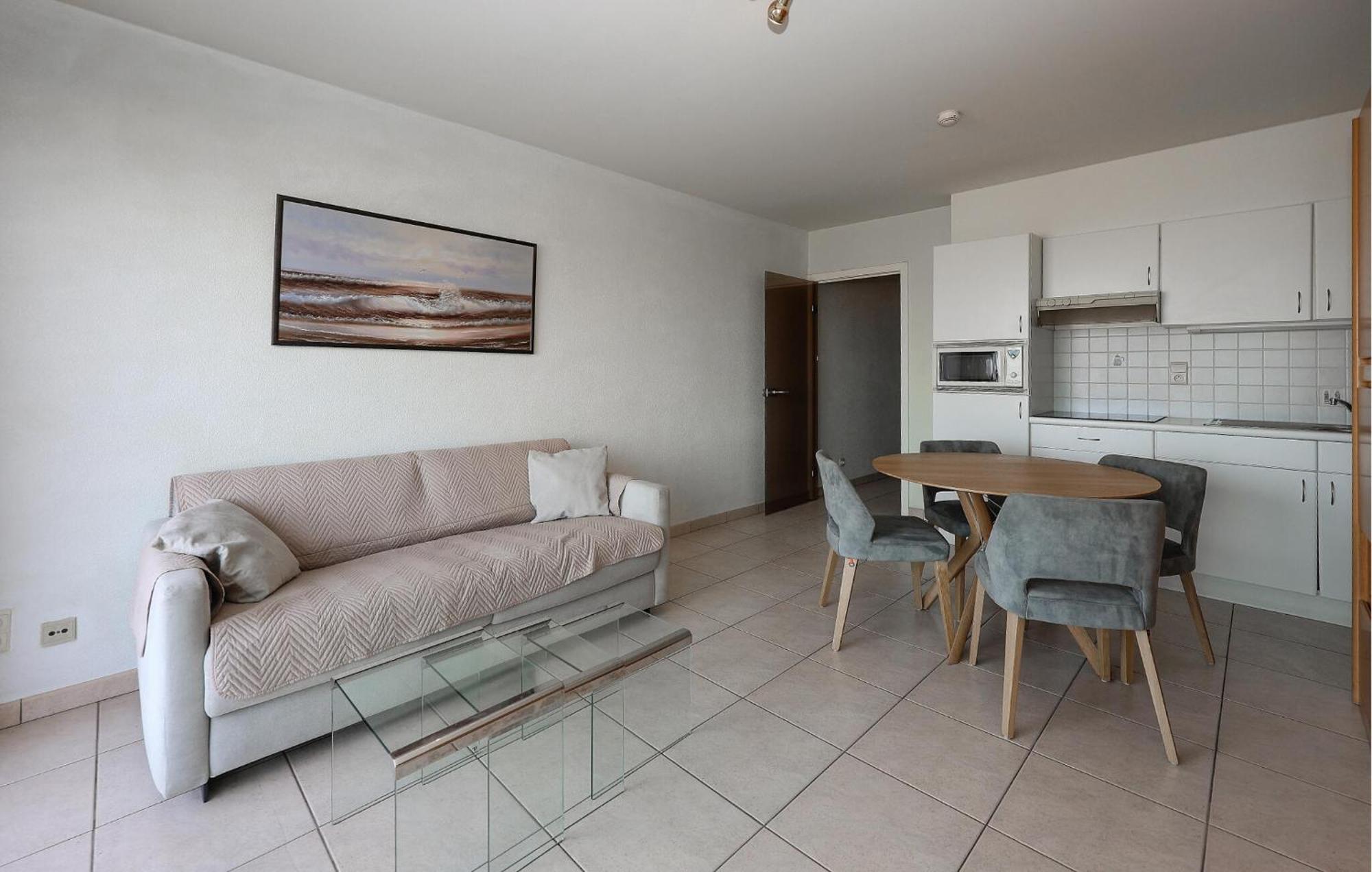 Awesome Apartment In Oostende With House Sea View Esterno foto